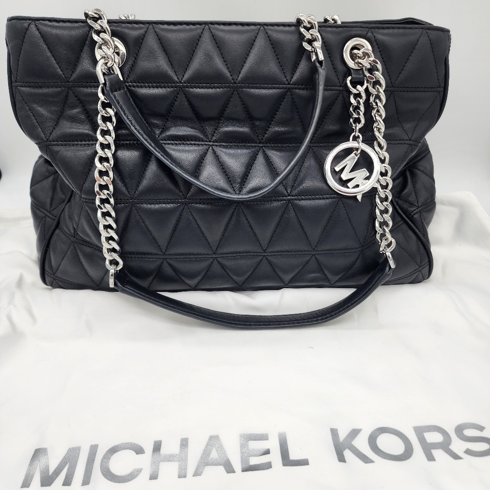 Michael Kors Black Quilted Leather Shoulder Tote with Silver Chain - Picture 4 of 16